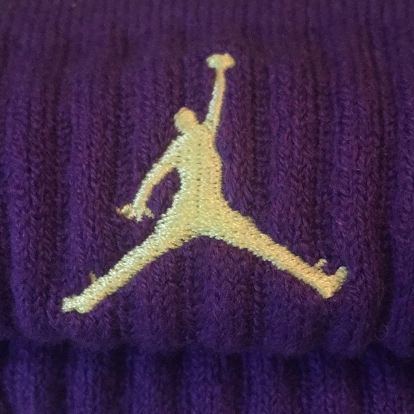 NIKE Jumpman PomBeanie...Purple/Chartreuse/Black - Picture 3 of 5